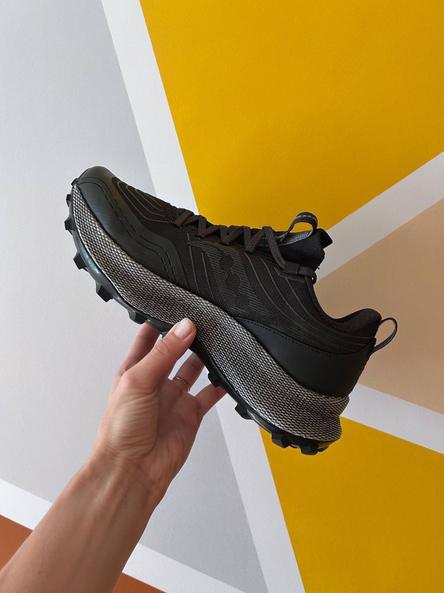 Кросівки saucony endorphin trail  S20647-10 фото