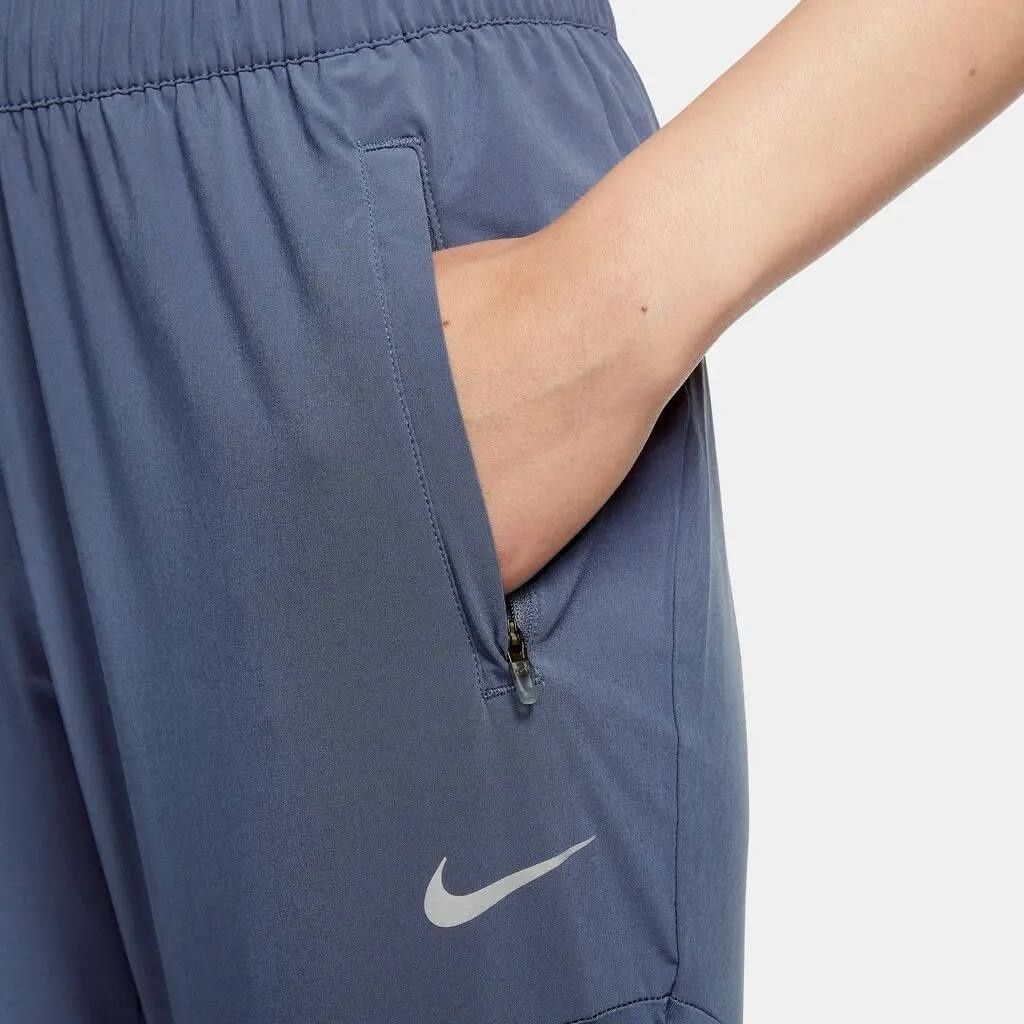 Штани Nike dri fit essential pants  DH6975-491 фото