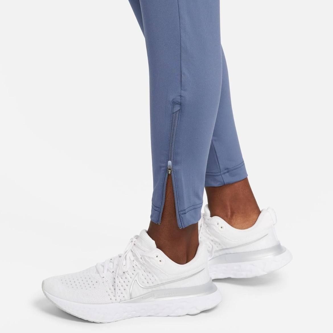 Штани Nike dri fit essential pants  DH6975-491 фото