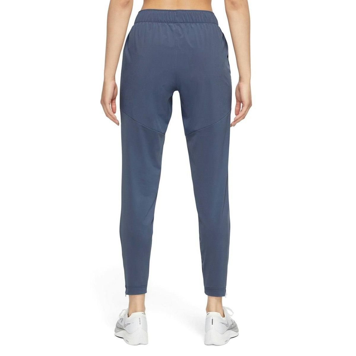 Штани Nike dri fit essential pants  DH6975-491 фото