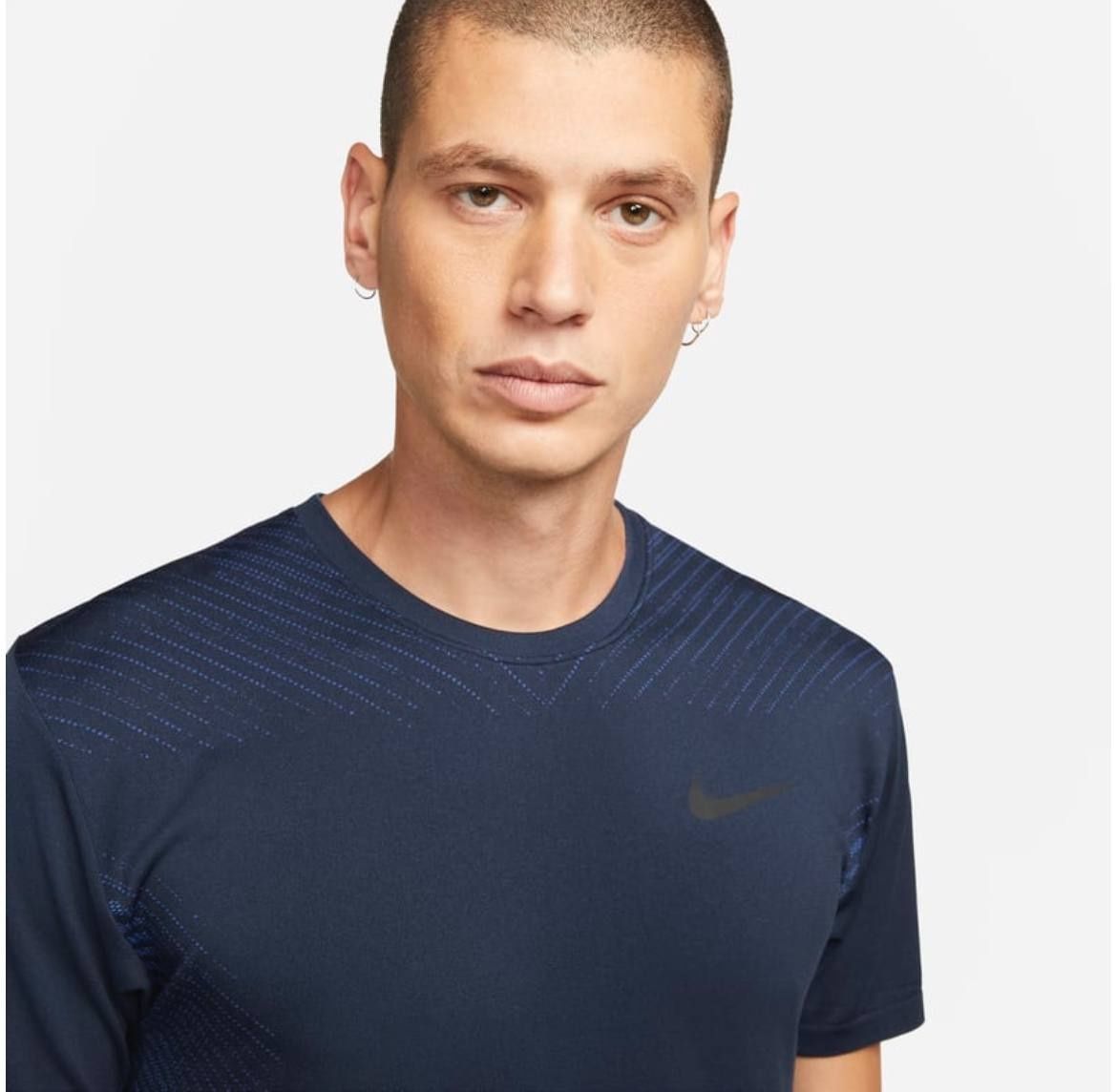 Футболка Nike Dri Fit seamless DM5509-451 фото