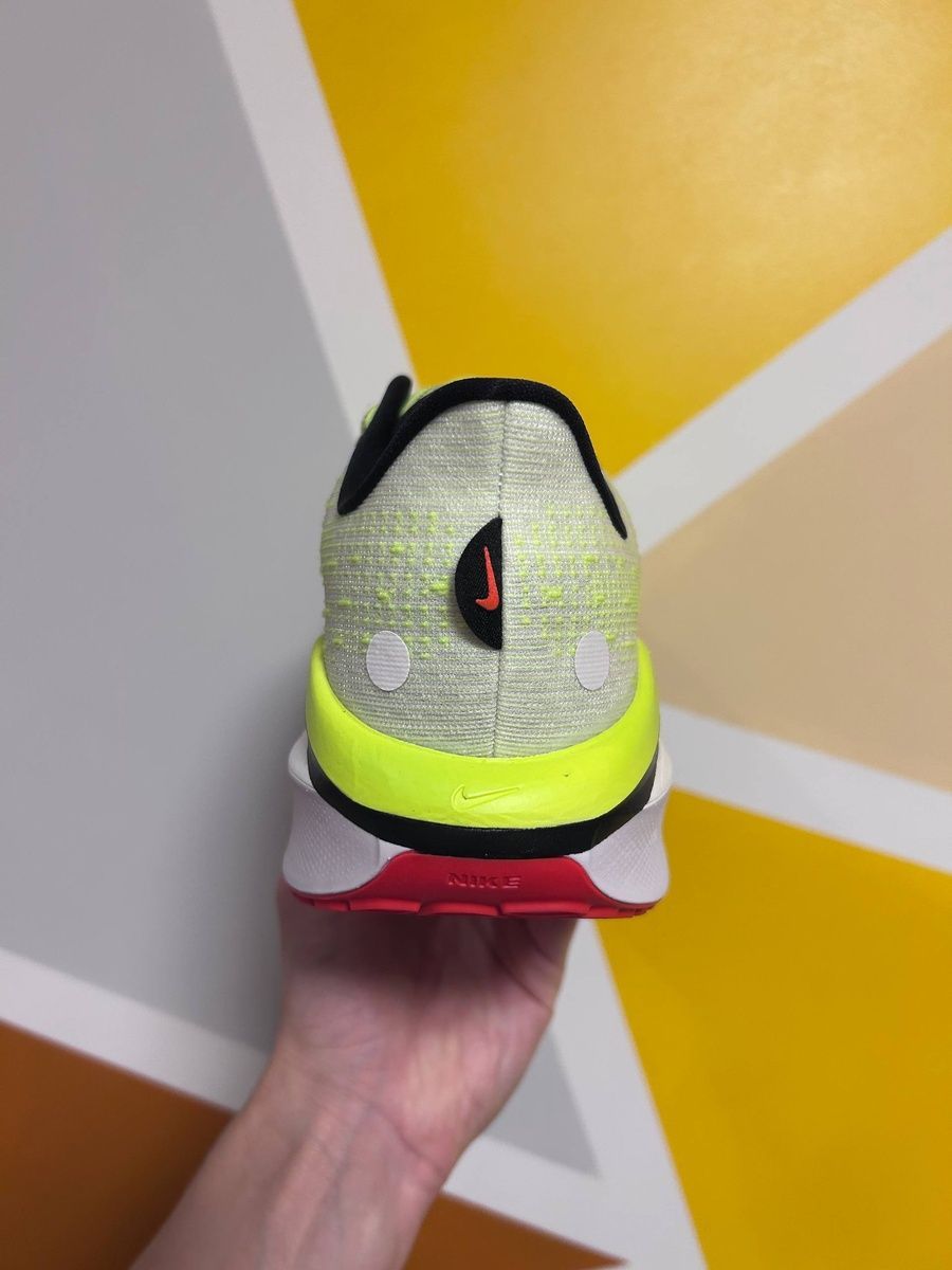 Кросівки Nike vomero 17 talaria FZ8587-700 фото