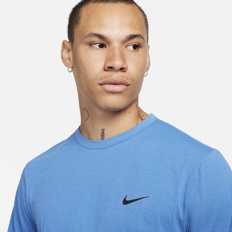 Футболка Nike hyverse Dri Fit T-shir DB4229-462 фото