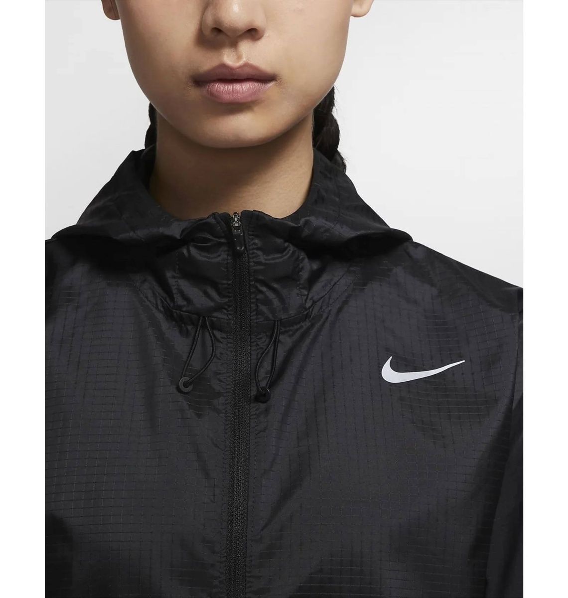Вітровка Nike Essential Jacket CU3217-010 фото