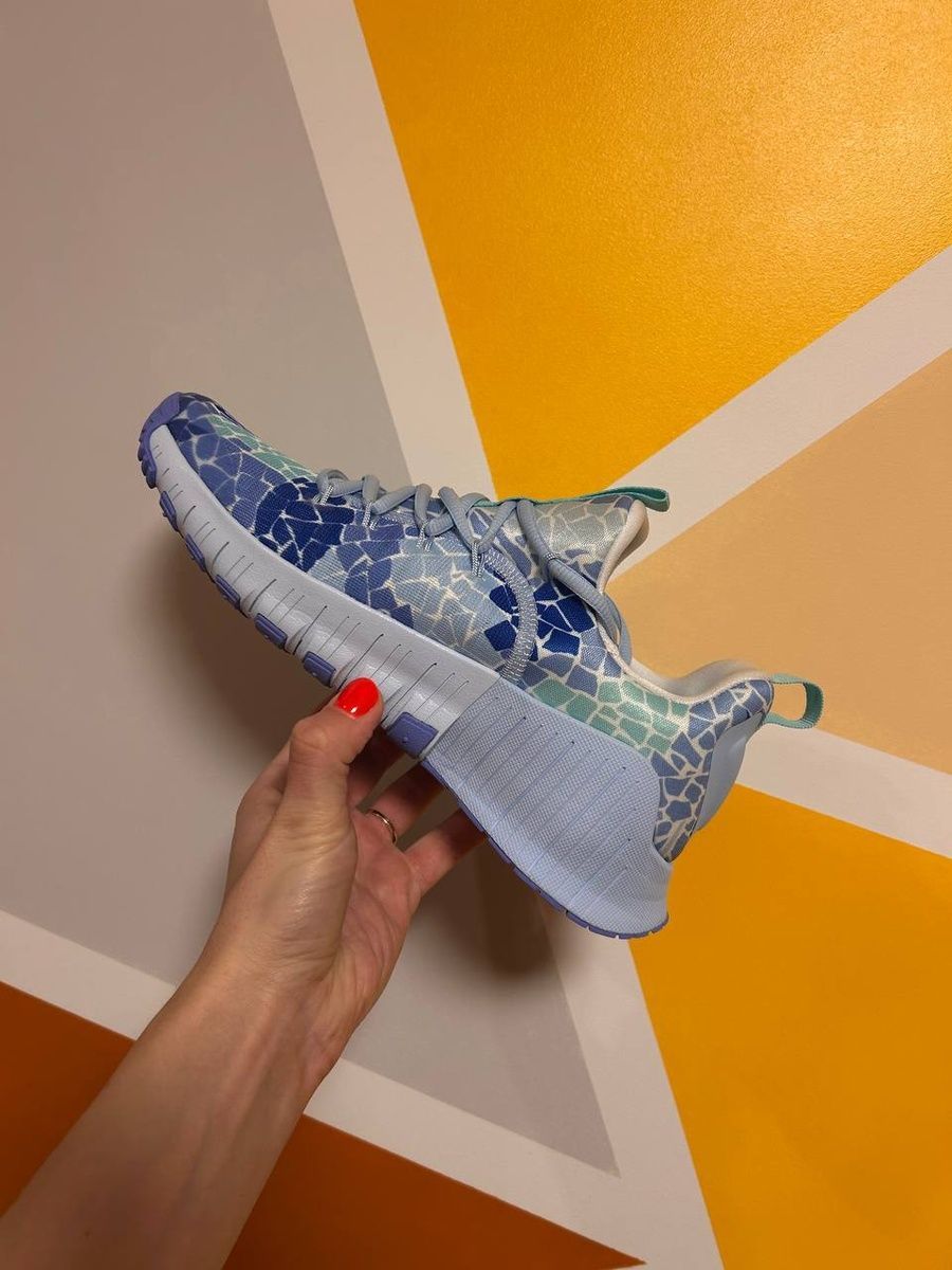 Кросівки Nike Free Metcon 6 IB6902-400 фото