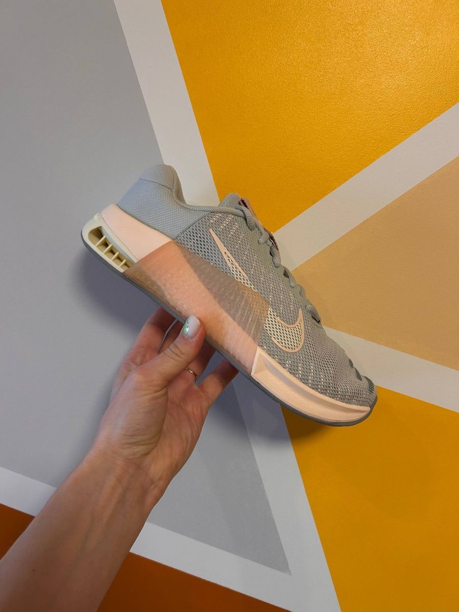 Кросівки Nike metcon 9 DZ2537-002 фото