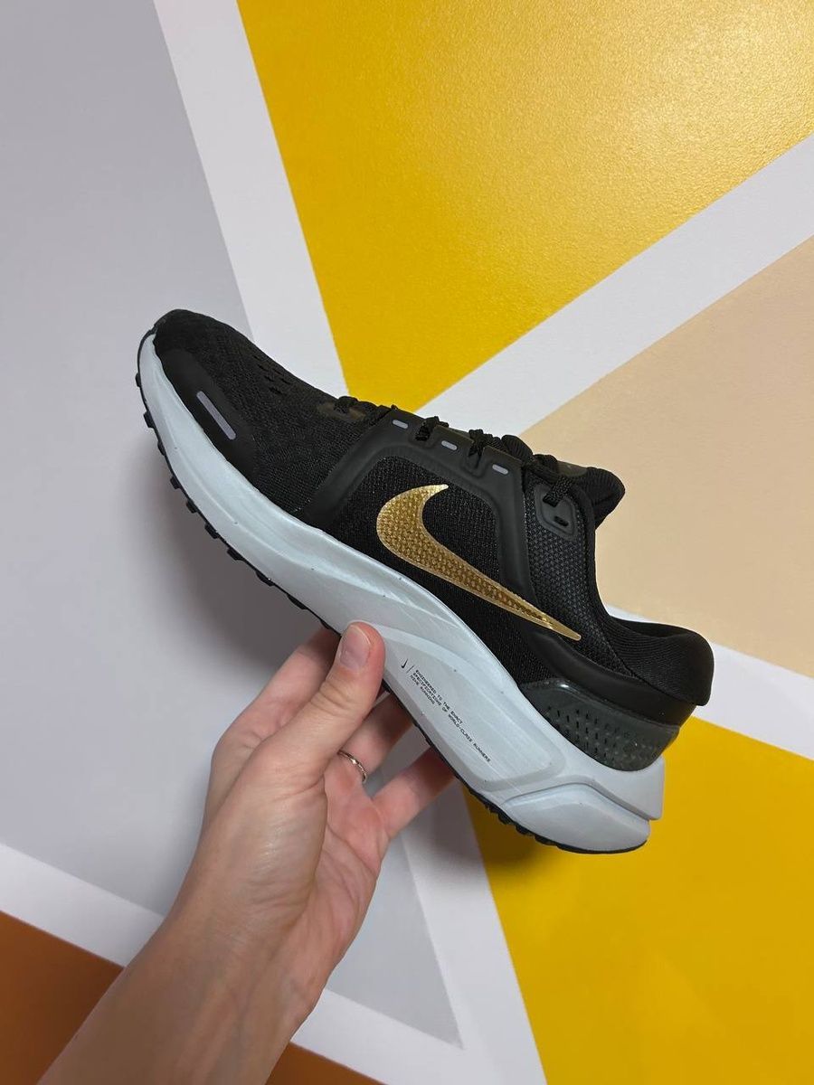 Кросівки Nike air zoom vomero 16  DA7698-003 фото