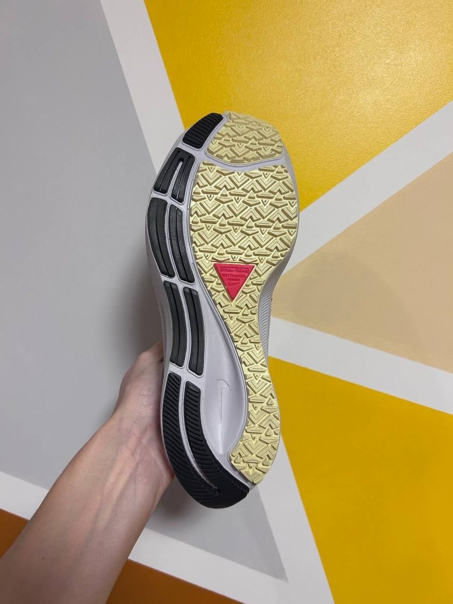 Кросівки Nike Air zoom pegasus 38 shield DC4074-500 фото