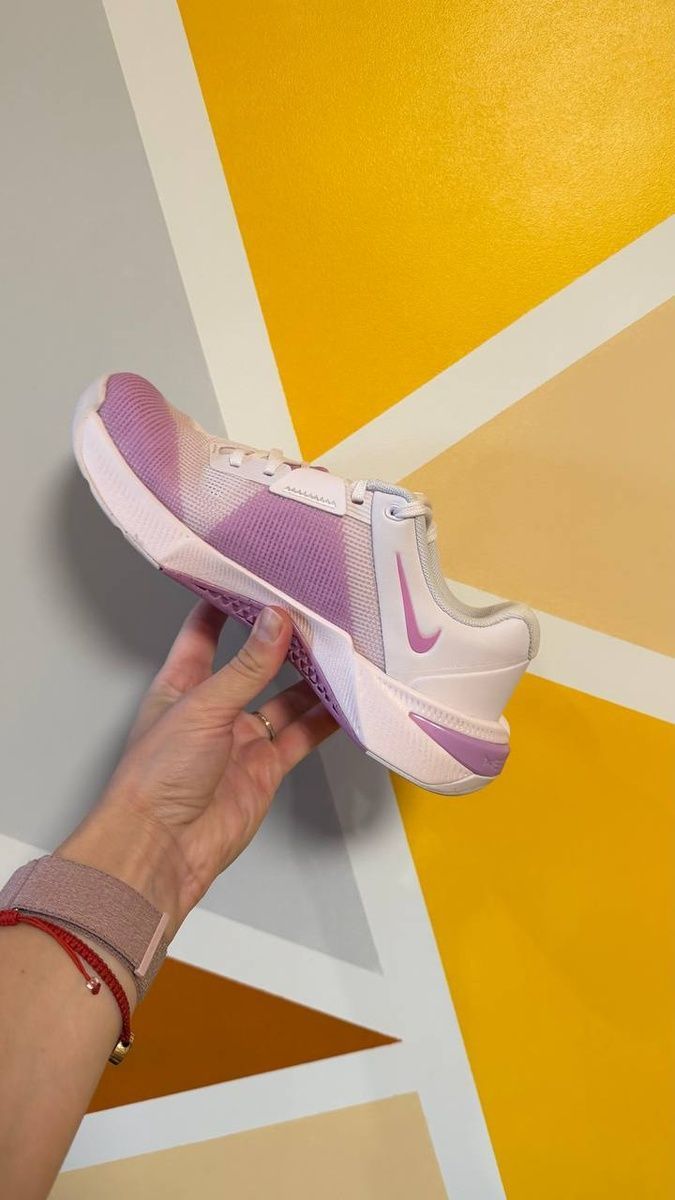 Кросівки Nike metcon 10 HQ2620-610 фото