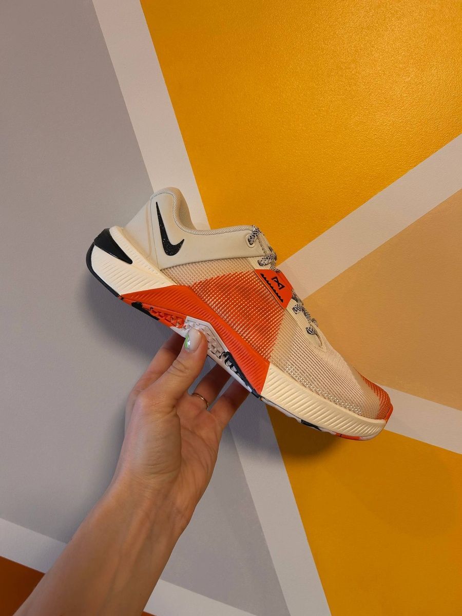 Кросівки Nike metcon 10 HQ2620-002 фото